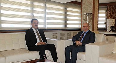 İYİ Parti Yozgat Milltvekili Kayalar'dan İhlas Medya Grubu Ankara Temsilcisi Kahraman'a ziyaret