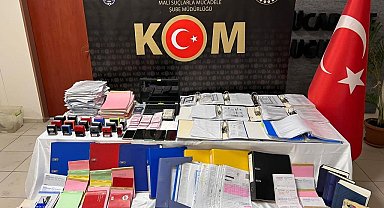 İzmir'de devleti milyarlarca lira zarar sokan naylon faturacı yakalandı