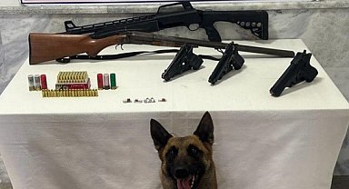 Jandarma ruhsatsız tabanca ve tüfek ele geçirdi