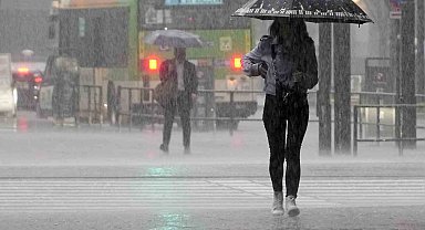 Japonya'daki Mawar Tayfunu'nda 1 kişi hayatını kaybetti