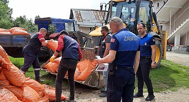 Kaçak kömürleri internetten sipariş alıp evinden satıyordu