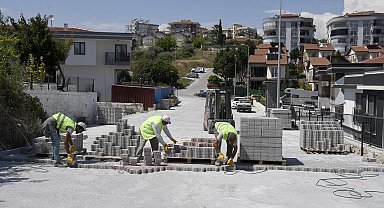 Kadınlar Denizi'nde yol yapım çalışmaları sürüyor