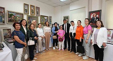 Kadınların el emekleri görücüye çıktı