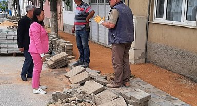 Kaldırım tamirat çalışmaları yerinde inceledi