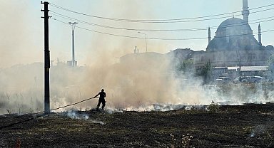 Kapaklı'da boş arsa yangını korkuttu