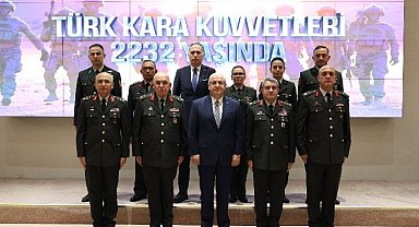 Kara Kuvvetleri Komutanı Avsever'den Bakan Güler'e ziyaret