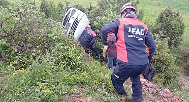 Karabük'te otomobil takla attı: 2 yaralı