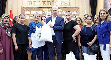 Karakılçık buğdayından elde edilen un kadın kooperatiflerine hediye edildi