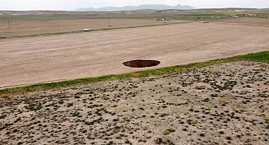 Karapınar'da yeni obruk meydana geldi