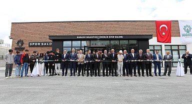 Karatay Çimenlik Kapalı Spor Salonu hizmete açıldı