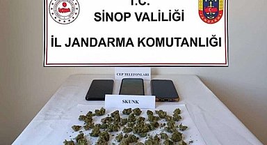 Karayolunda yapılan uygulamada 27 gram skunk ele geçirildi