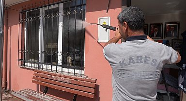 Karesi'de dip bucak temizlik sürüyor