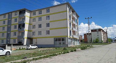 Kars'ta mahallede kadın kıyafetiyle gezen erkek iddiası