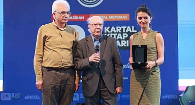 Kartal Kitap Fuarı, '7. Vedat Günyol Deneme Ödülleri'ne ev sahipliği yaptı