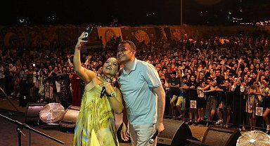 Kaş'ta Demet Akalın rüzgarı