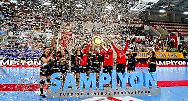 Kastamonu Belediyespor, Süper Ligi şampiyon tamamladı
