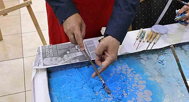 Kaymakam Rüstemoğlu ve Başkan Şimşek'ten ebru gösterisi