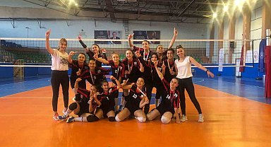 Kayseri Analig Voleybol takımları çeyrek finale yükseldi
