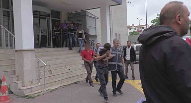 Kayseri'de aranan şahıslara eş zamanlı operasyonda 25 kişi yakalandı