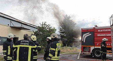 Kayseri'de fabrika yangını 1 saatte söndürüldü