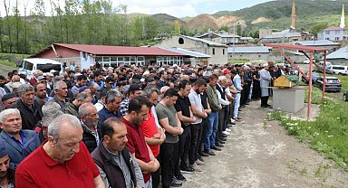 Kazada hayatını kaybeden bisiklet sürücüsü son yolculuğuna uğurlandı