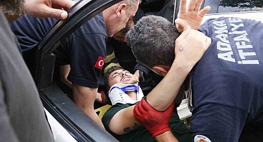 Kazada sıkışan yaralı sağlık çalışanı itfaiye ekipleri tarafından kurtarıldı