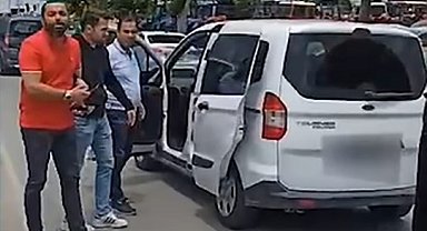 Kendini istihbaratçı olarak tanıtıp kral dairesinde kalan dolandırıcı yakalandı