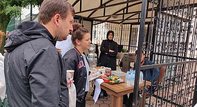 Kimlik yerine ehliyetle sınava gelince içeri giremedi