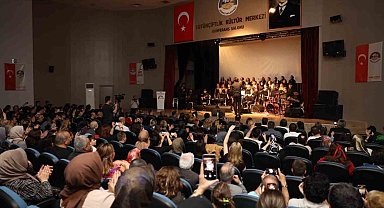 Kiraz Çiçeği Korosu ilk konserini verdi