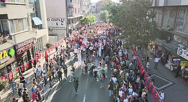 Kiraz Festivali'nde tarihi kortej: On binler caddeyi doldurdu