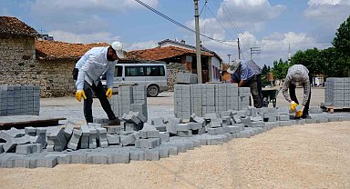 Kırsal ve merkez mahallelerde yol çalışmaları devam ediyor