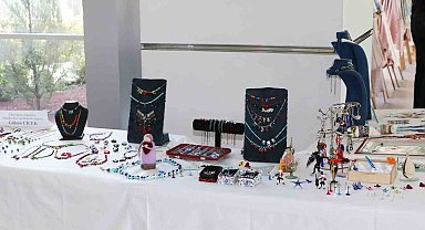 Kırşehir'de Halk Eğitim Merkezi kursiyerlerinin bir yıllık emeği sergilendi