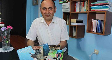 Kitap fabrikası okul müdürü