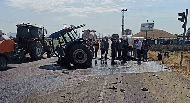 Kızıltepe'de tırın çarptığı traktör ikiye bölündü