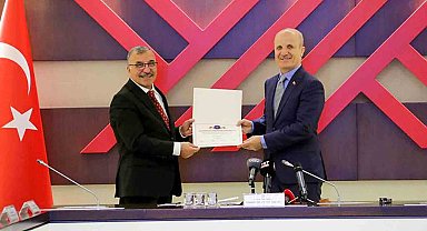 KMÜ, YÖK'ün engelsiz üniversiteler ödül töreninde 7 bayrağın sahibi oldu