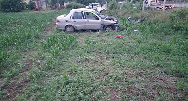 Kontrolden çıkan otomobil mısır tarlasına yuvarlandı