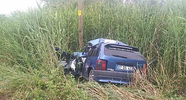 Kontrolden çıkan otomobil, tıra arkadan çarptı: 1 yaralı