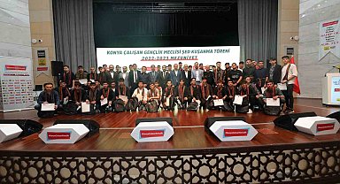 Konya Büyükşehir Belediyesi Çalışan Gençlik Meclisi'nden mezuniyet ve şed kuşanma töreni