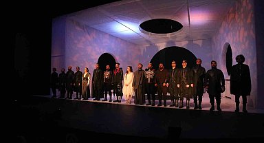 Konya Şehir Tiyatrosu "Barsisa" oyununu bu kez Denizli'de sahnelendi