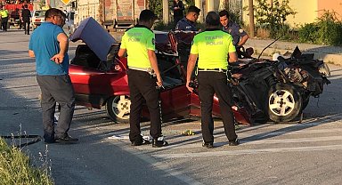 Konya'da otomobil ile kamyonet çarpıştı: 2 yaralı