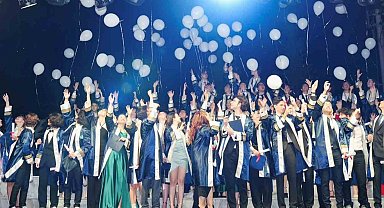 Köyceğiz Fen Liseliler mezuniyet sevinci yaşadı