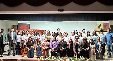 Köyceğiz'de şiir ve müzik şöleni gerçekleştirildi