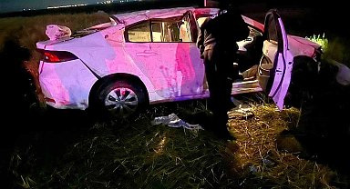 Kum yüklü tır karşı şeride geçip 2 araca çarptı: 1 ölü, 7 yaralı