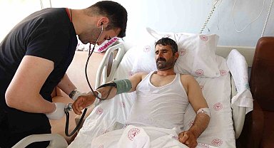 Kurbanlık seçerken hayvan tepti: Ambulans helikopterle Van'a getirildi