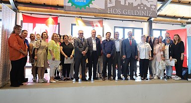 Kursiyerler e-ticaret belgelerini aldı