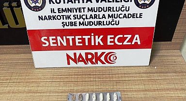 Kütahya'da bir adreste yapılan aramada uyuşturucu hap ele geçirildi