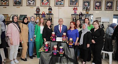 Kütahya'da üreten kadınların yıl sonu sergisi