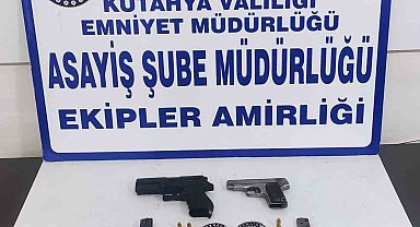 Kütahya'daki uygulamalarda 2 adet ruhsatsız tabanca ele geçirildi