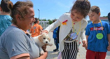 Lapseki'de Anaokulu öğrencileri hayvan barınağını gezdi