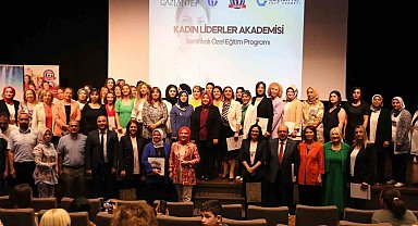 Lider kadınlar sertifikalarını aldı